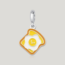 Pingente Pão com Ovo Resinado - Prata 925