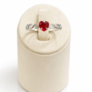 ANEL SOLITÁRIO INFINITO CORAÇÃO C/ ZIRC. 5MM RUBI