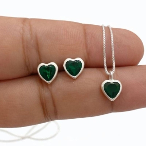 CJ CORAÇÃO 6MM EMBUTIDO ESMERALDA