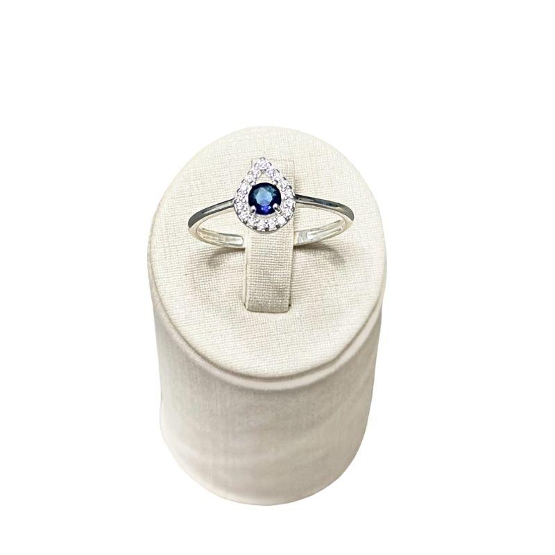 ANEL SOLITÁRIO GOTA C/ ZIRC. 4MM SAFIRA