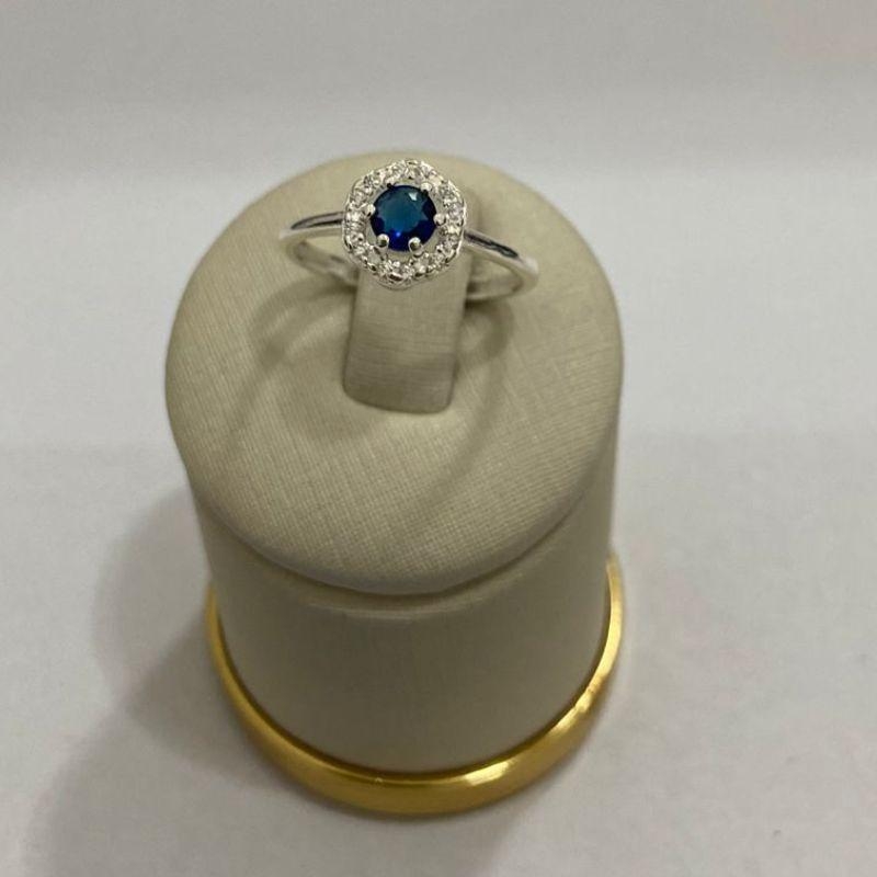 ANEL FLOR  C/ ZIRC. SAFIRA