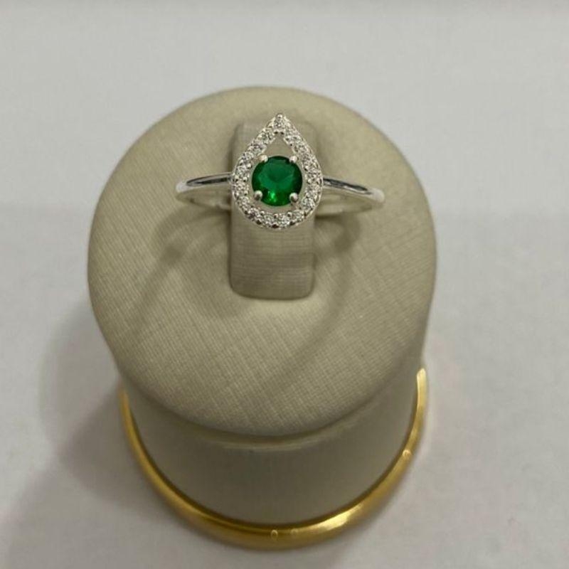 ANEL SOLITÁRIO GOTA 7X9 C/ ZIRC. 4MM ESMERALDA