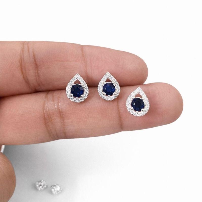 CONJUNTO GOTA PEDRA 4MM C/ ZIRC. SAFIRA