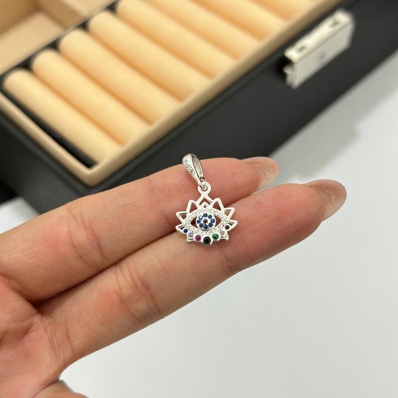 PING OLHO GREGO CRAVEJADO