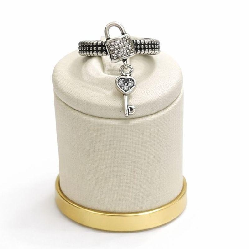 ANEL PINGENTE CADEADO COM CHAVE