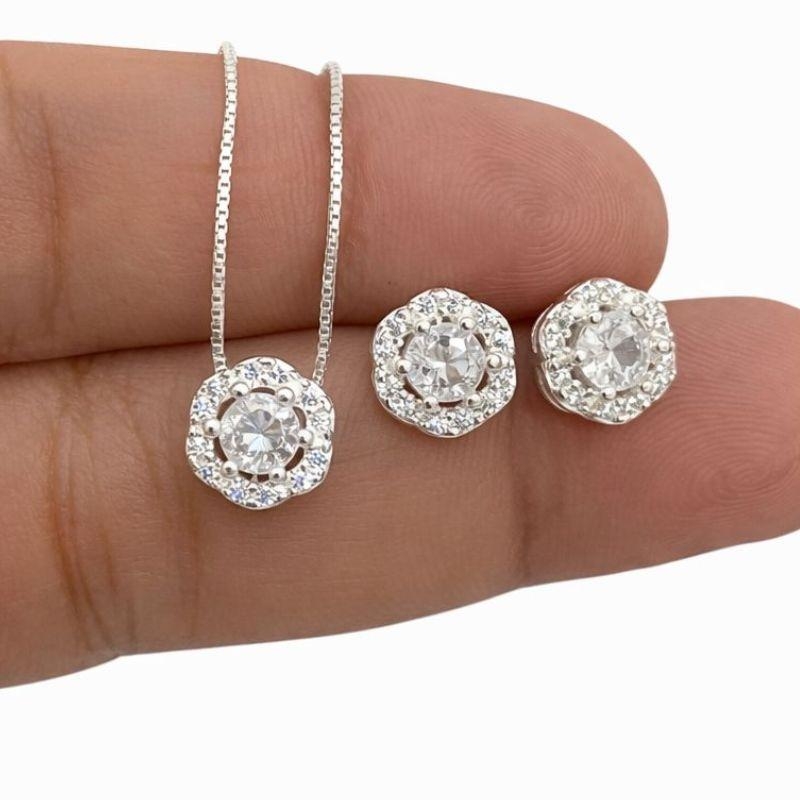 CONJUNTO FLOR PEDRA 4MM C/ ZIRC. CRISTAL